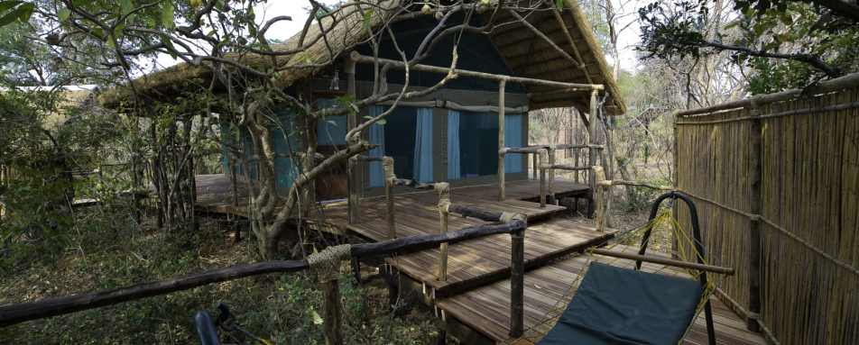 Mvuu lodge room - Explore the highlights of Malawi