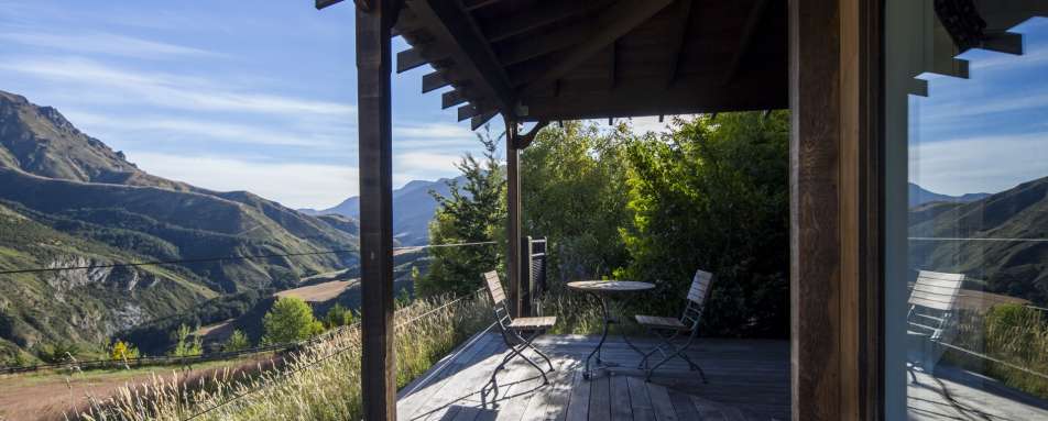 Cottage Balcony - Mahu Whenua Ridgeline Homestead & Eco Sanctuary