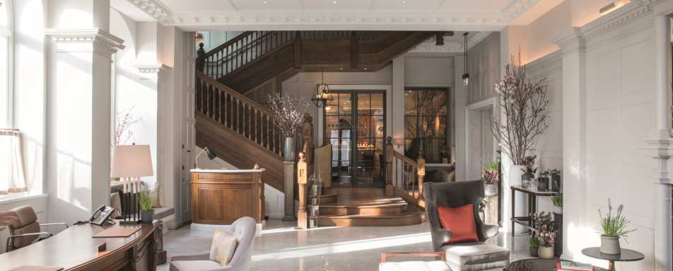 Hotel Lobby 