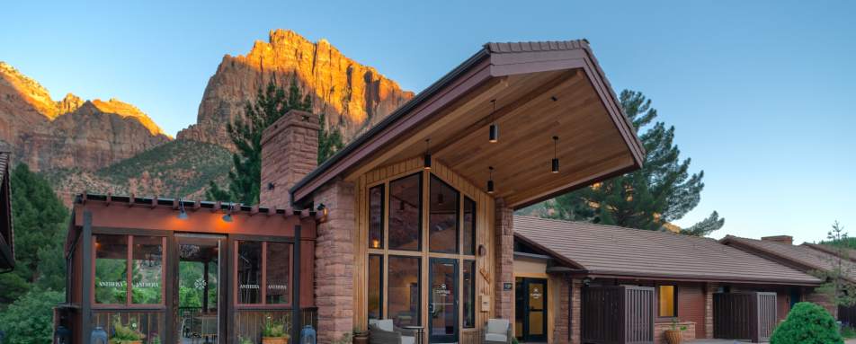 Hotel Exterior - Cliffrose Lodge 