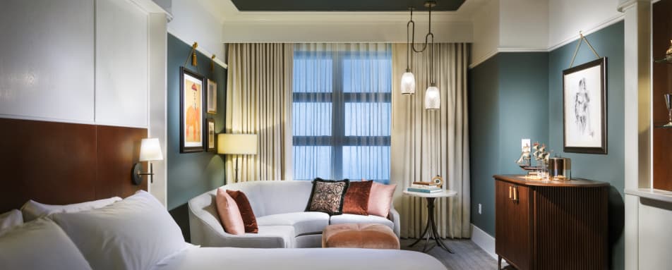 Guestroom - Perry Lane Hotel