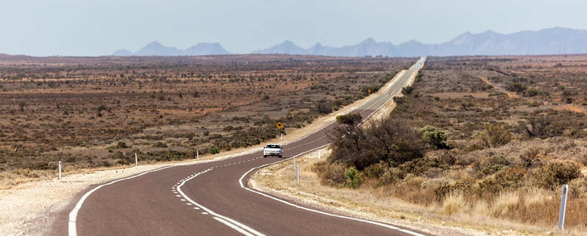 Driving in the Flinders Ranges 