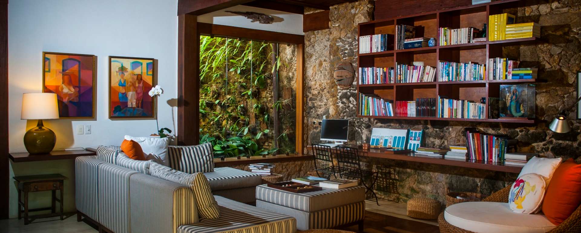 Library - Casa Turquesa