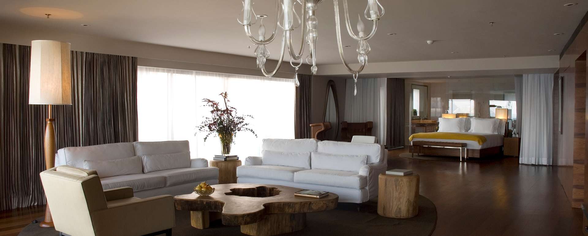 Deluxe Suite 