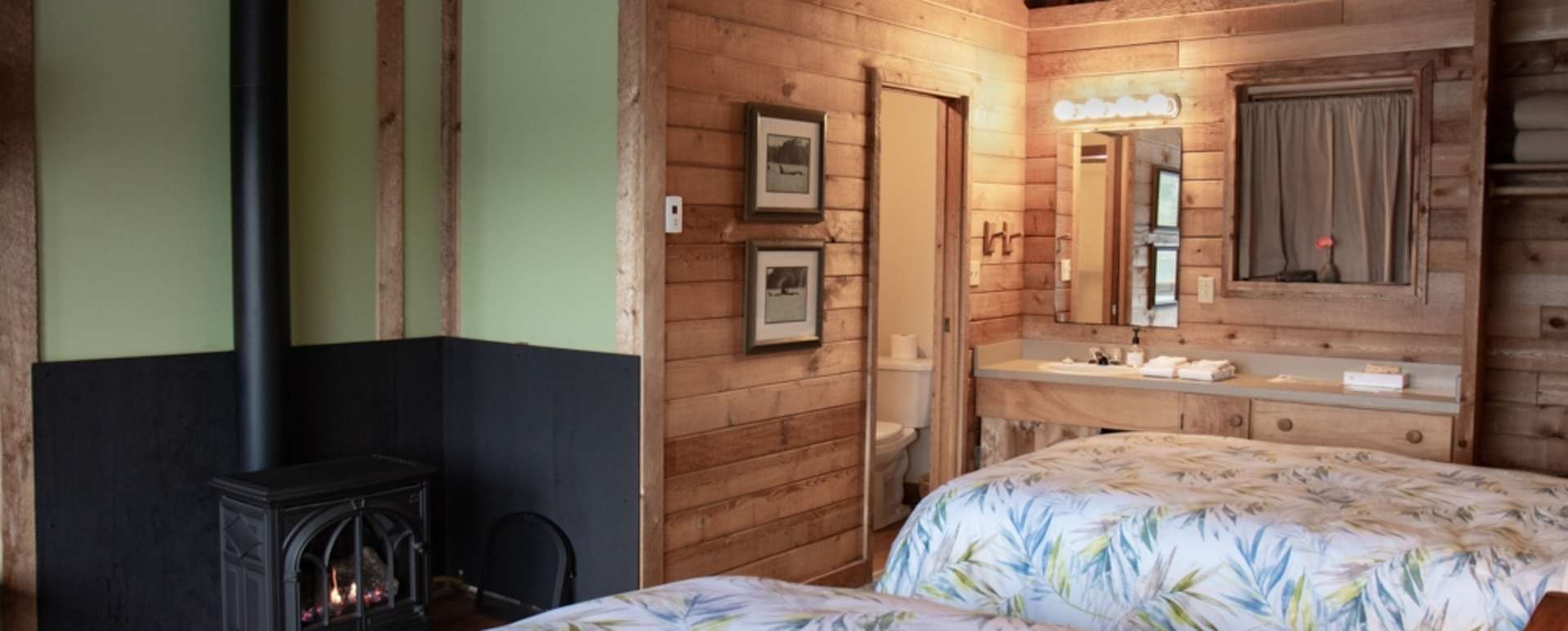 Guest Room - Farewell Harbour Lodge 