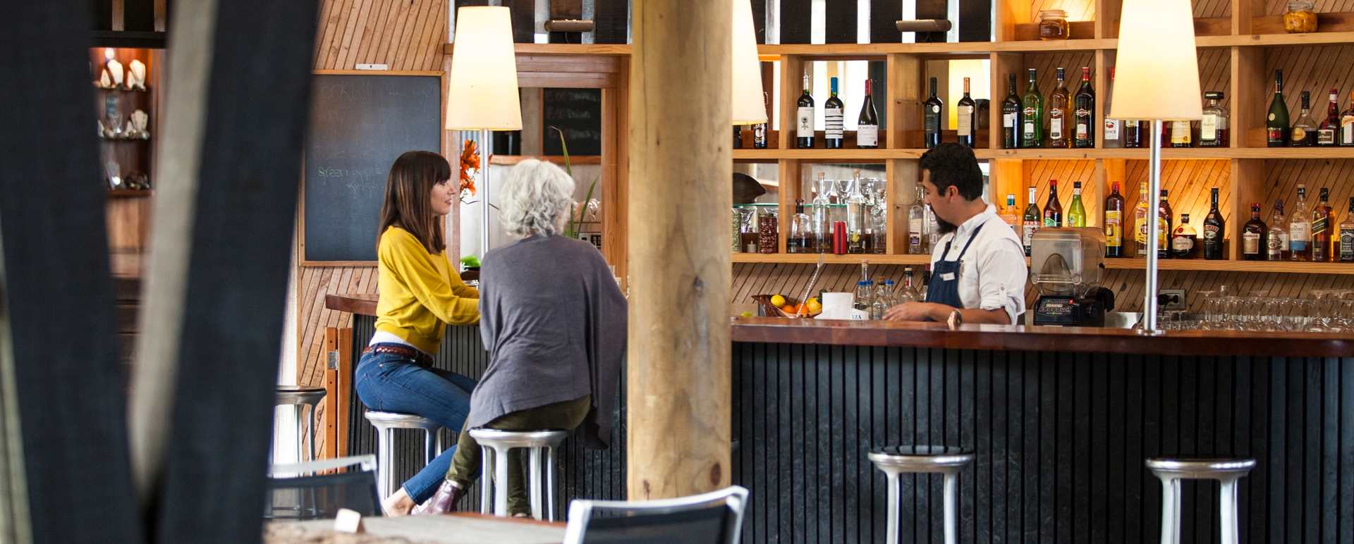 Bar - Explora Rapa Nui   