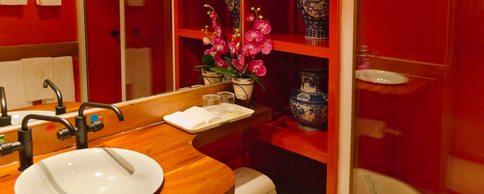 Bathroom  - Li An Lodge 
