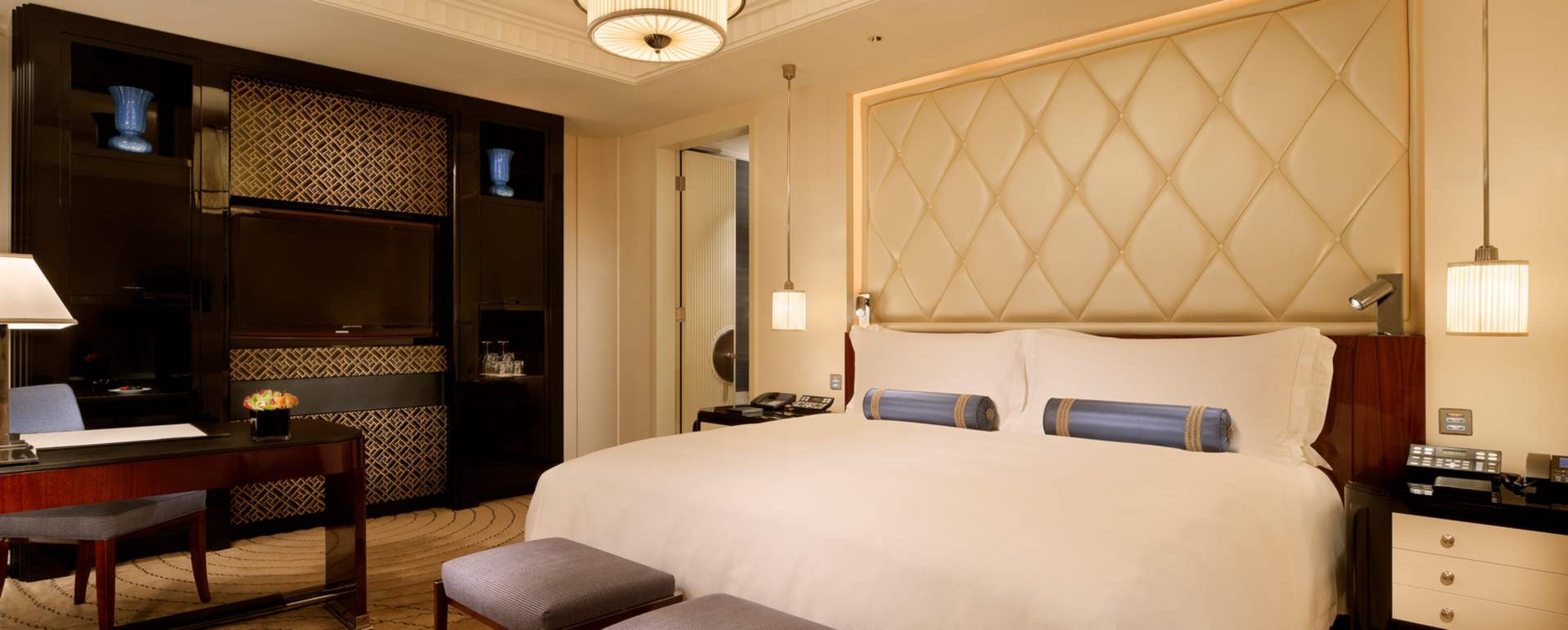 Deluxe River Room - The Peninsula