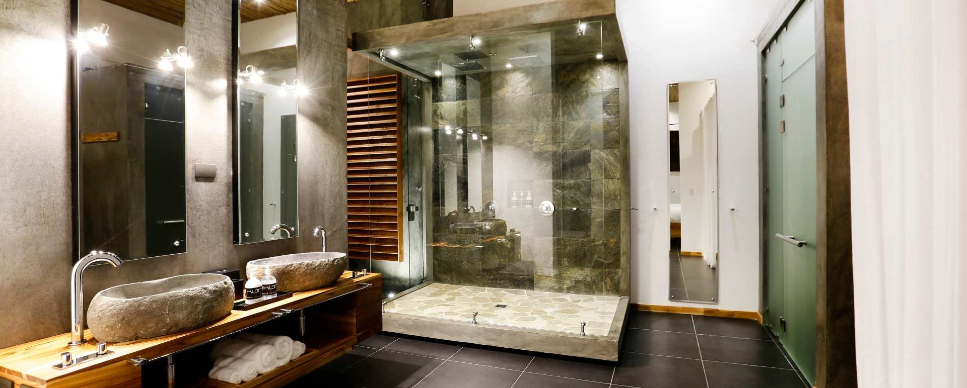 Suite Bathroom - Kura Design Villas