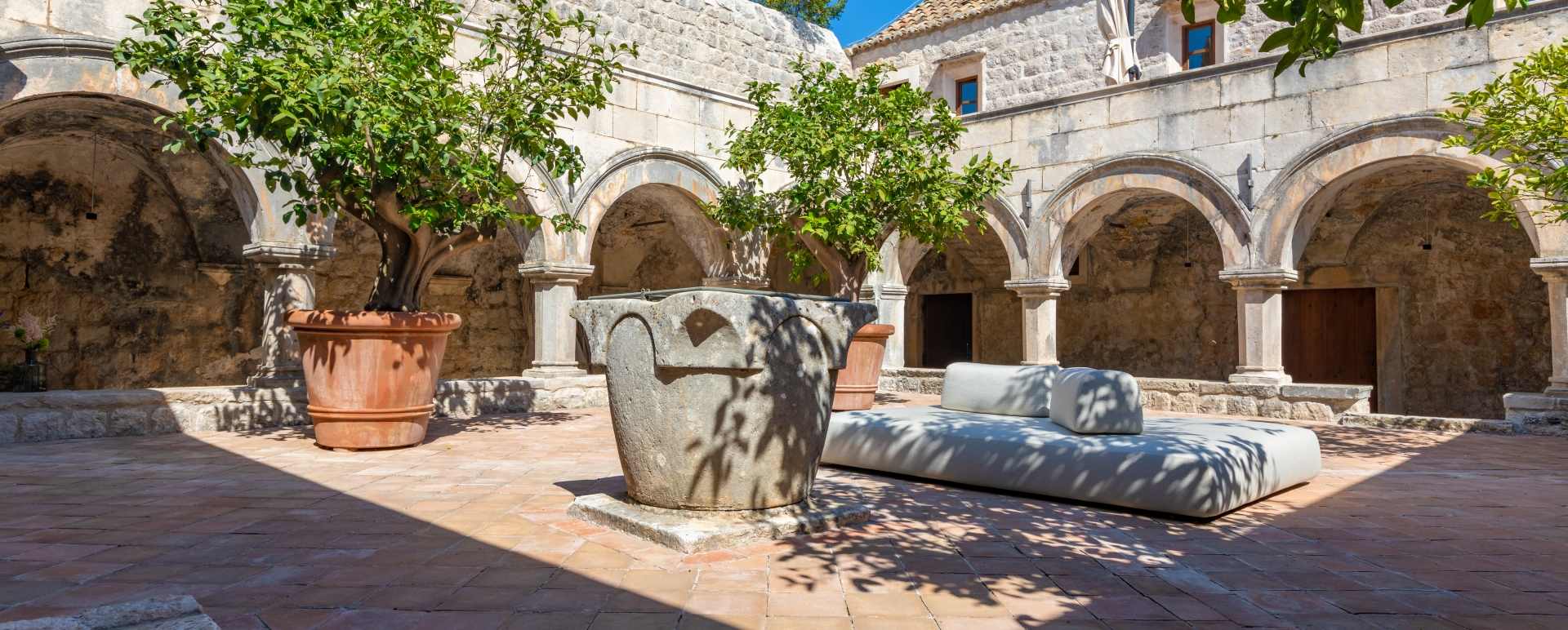 Courtyard - Lopud 1483 