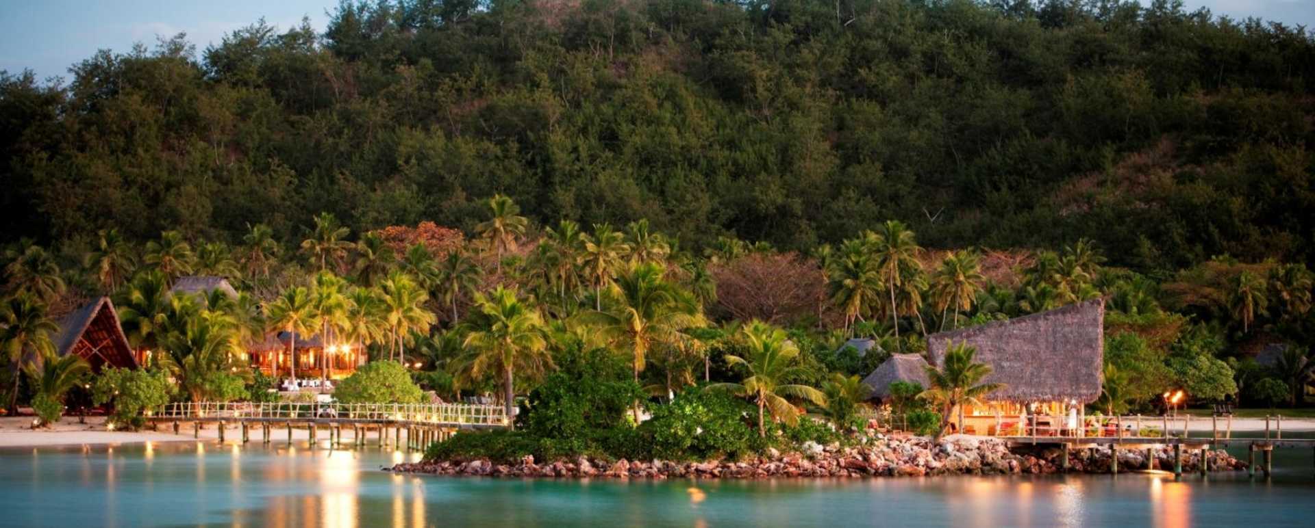 Beachfront Bures - Likuliku Lagoon Resort