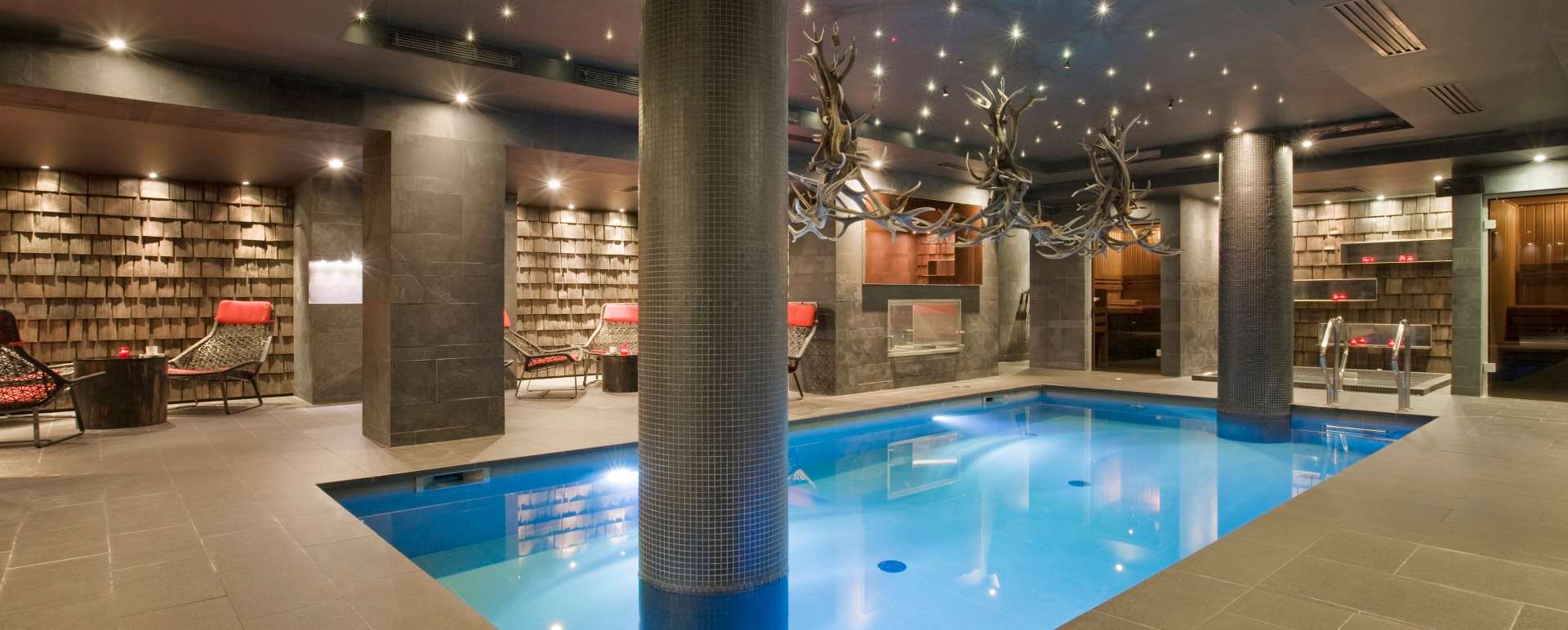 Indoor pool at Avenue Lodge - Val d'Isère