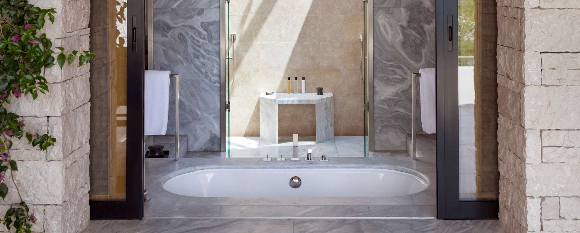 Pavilion sunken bath - Amanzoe