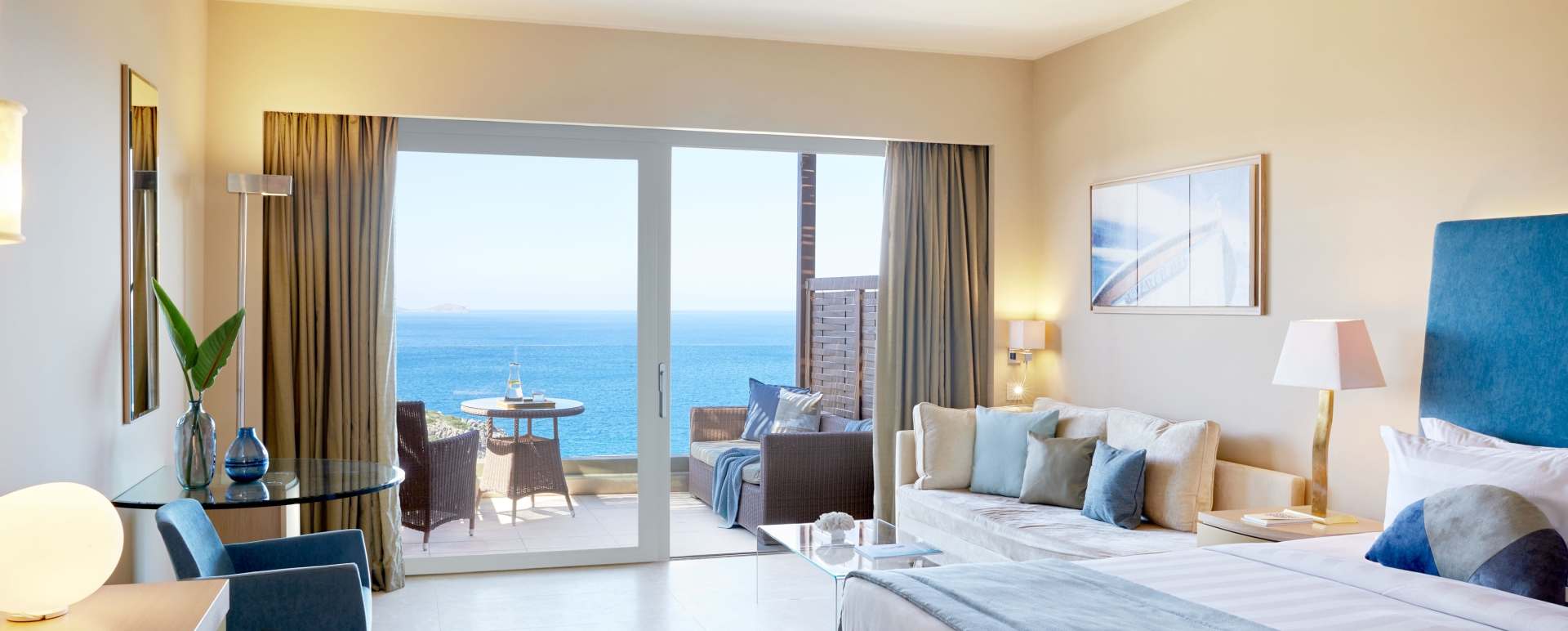 Daios Cove Deluxe Room 