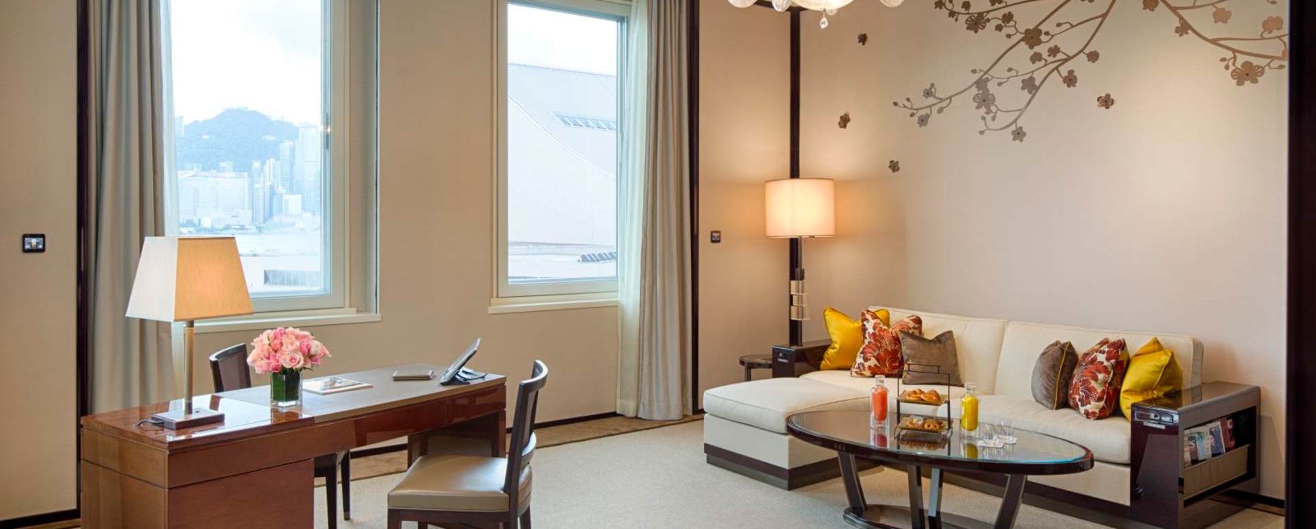 Suite writing area - Peninsula Hong Kong