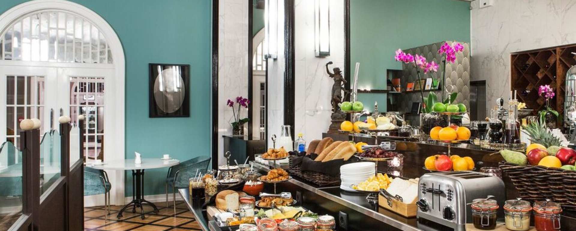 Breakfast buffet - Hotel Borg