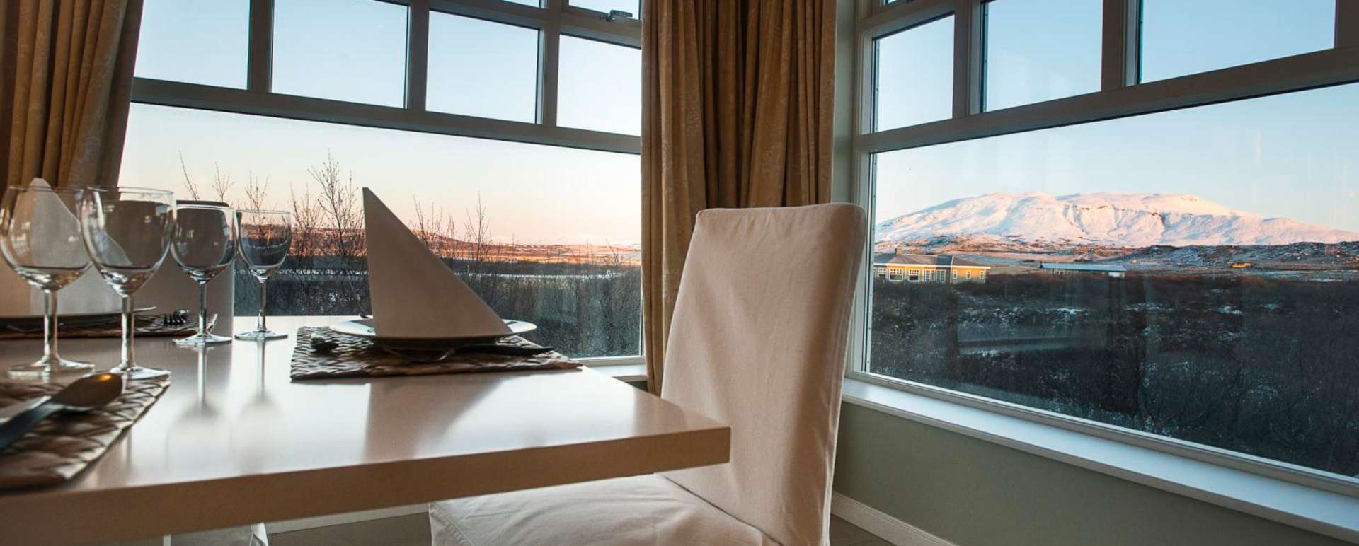 Dining room view - Hotel Grimsborgir