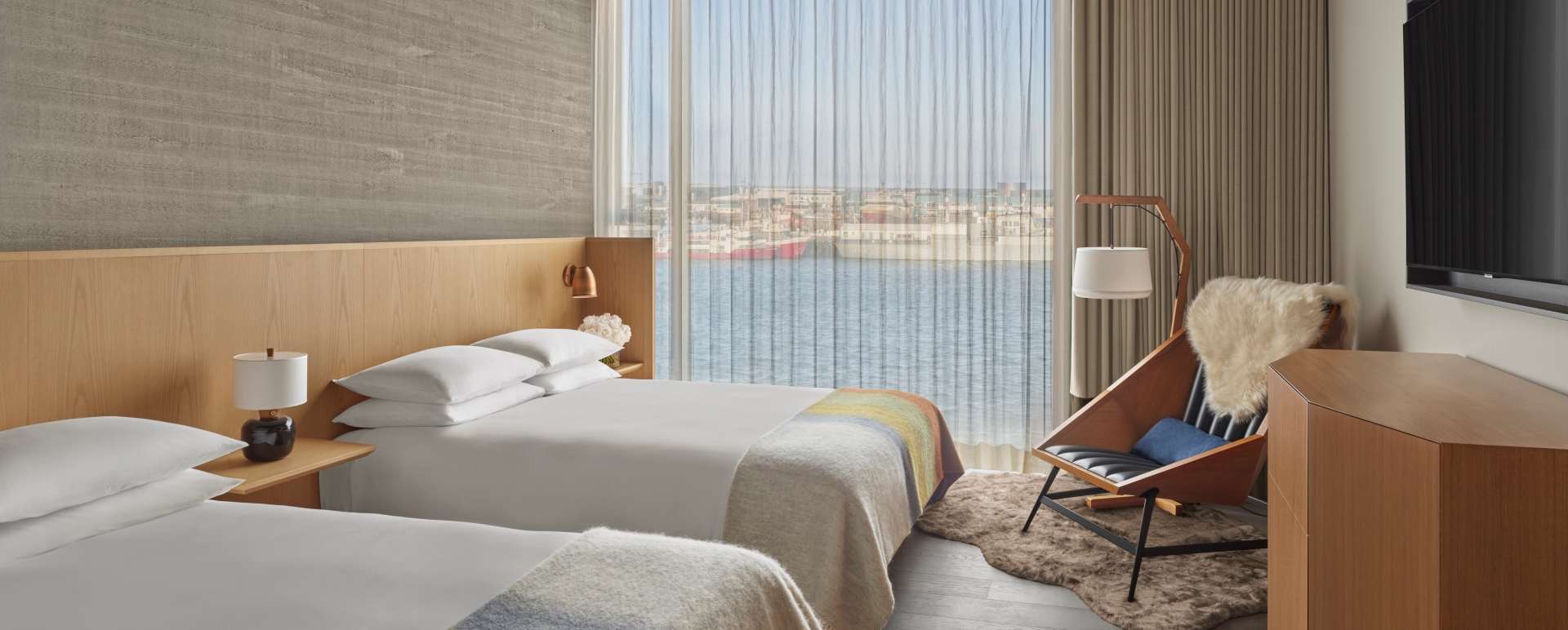 DeluxeTwinHarborView 