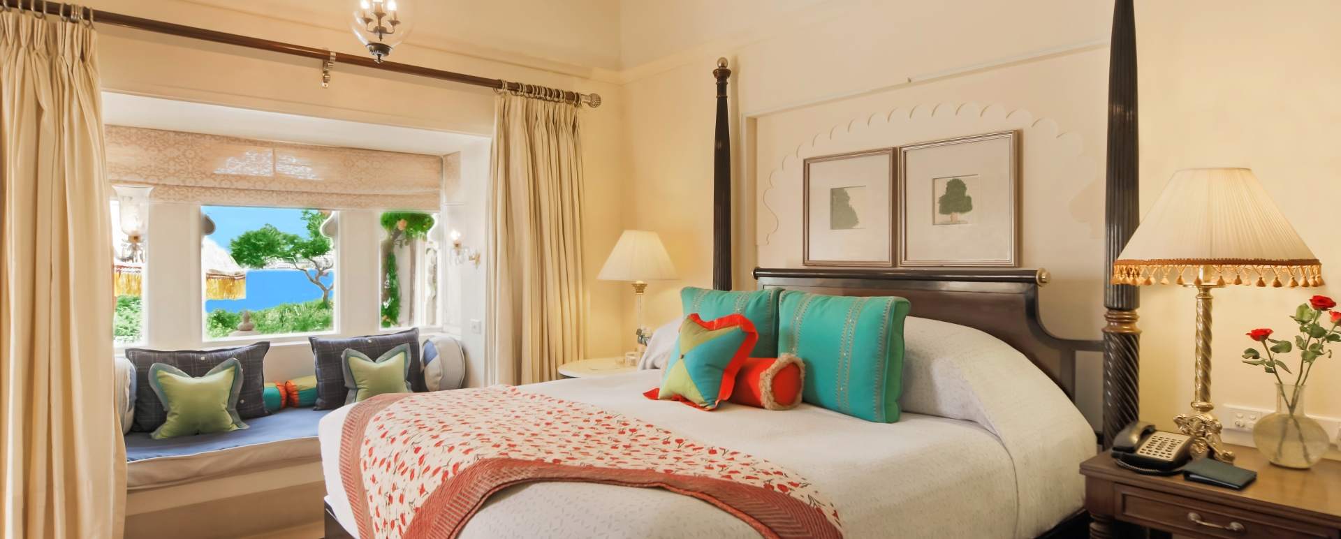 Premier Lake View Room - The Oberoi Udaivilas