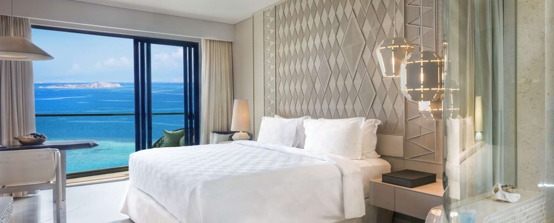 Deluxe Full Ocean View Room  