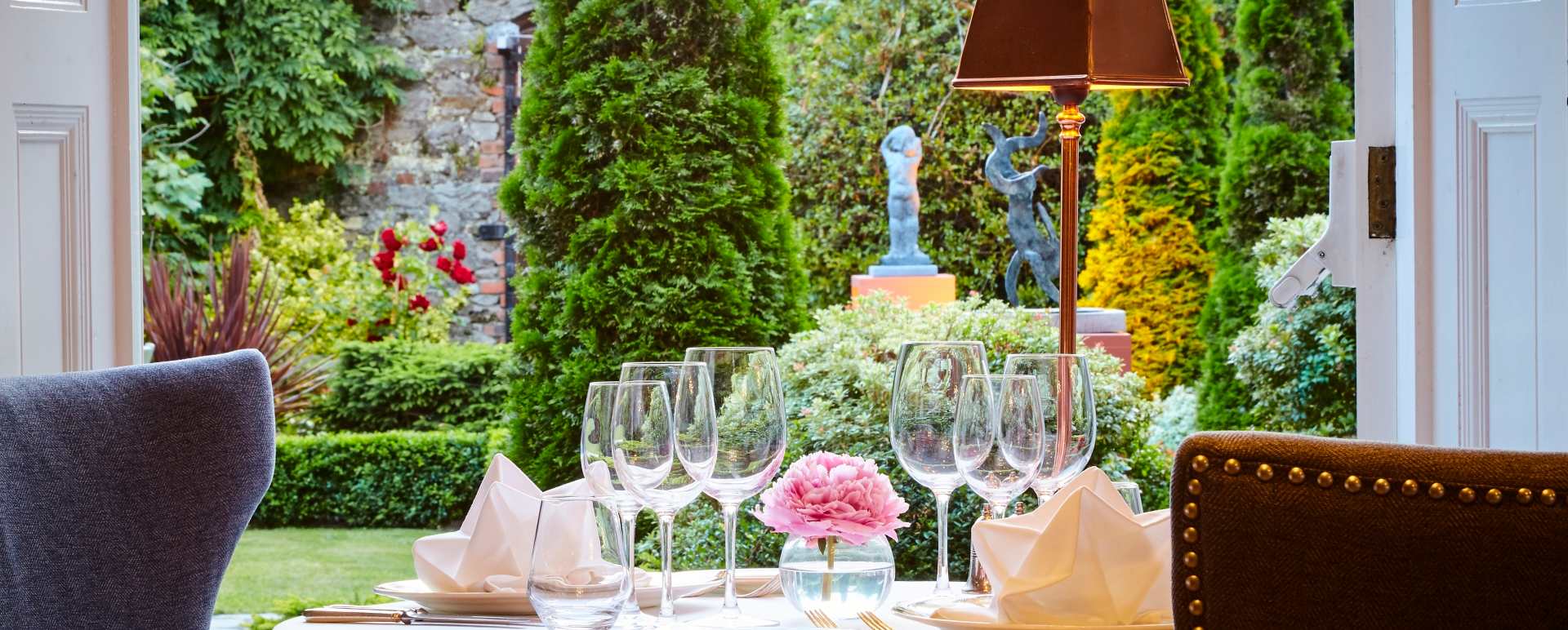 Orchids Restaurant - Hayfield Manor Hotel 
