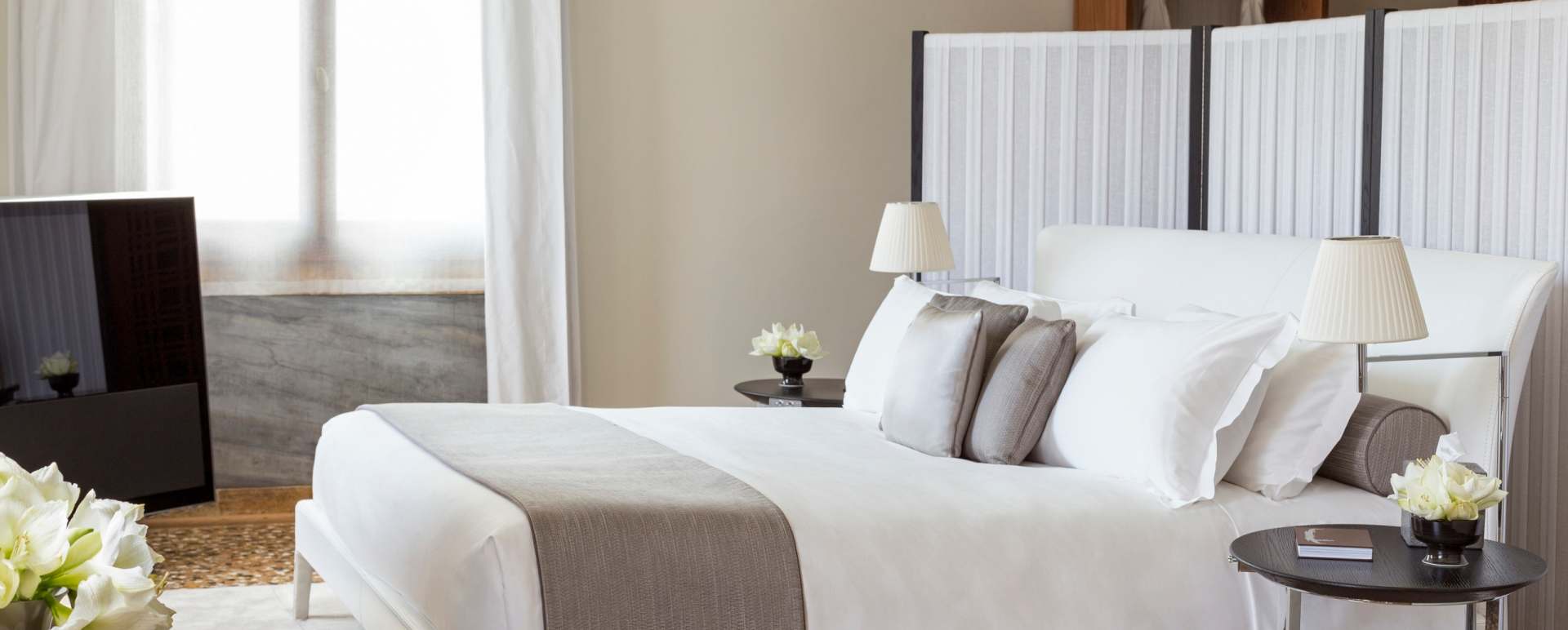 Grand Canal Suite bedroom - Aman Venice