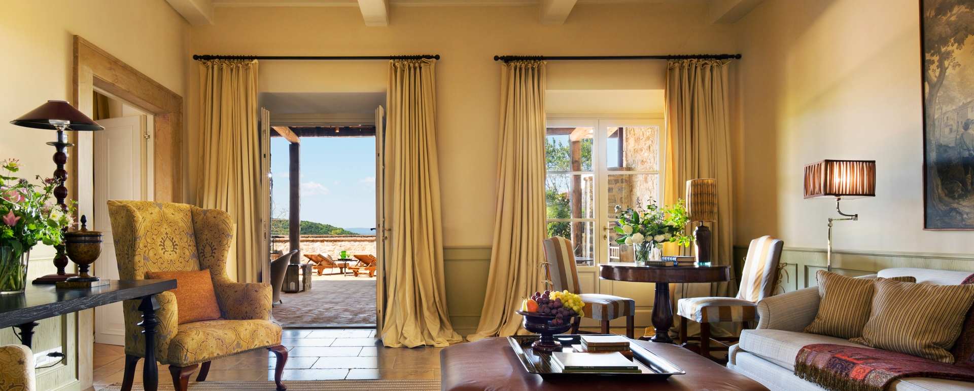 Terrace Suite living room - Rosewood Castiglion del Bosco