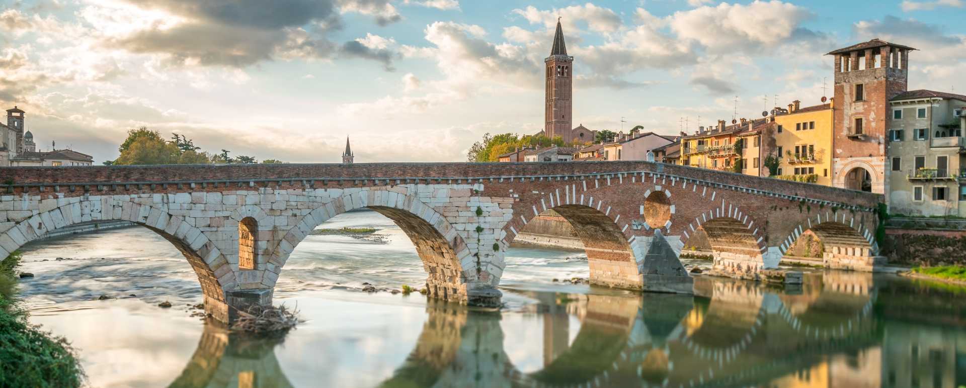 Private walking tour of Verona