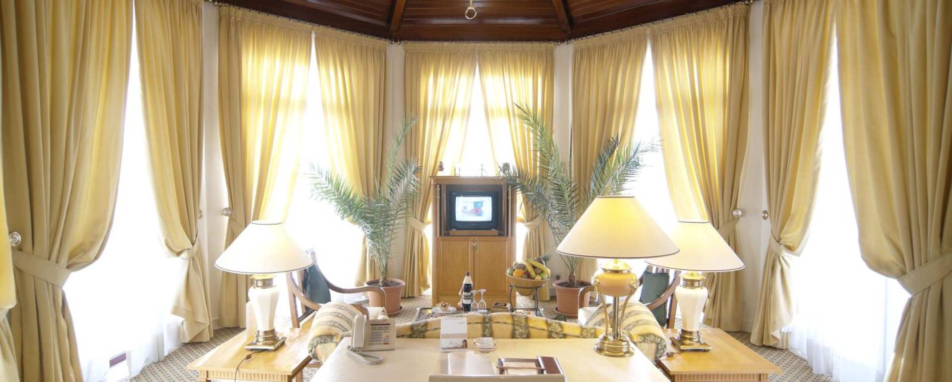 Living Room - Movenpick Resort Petra