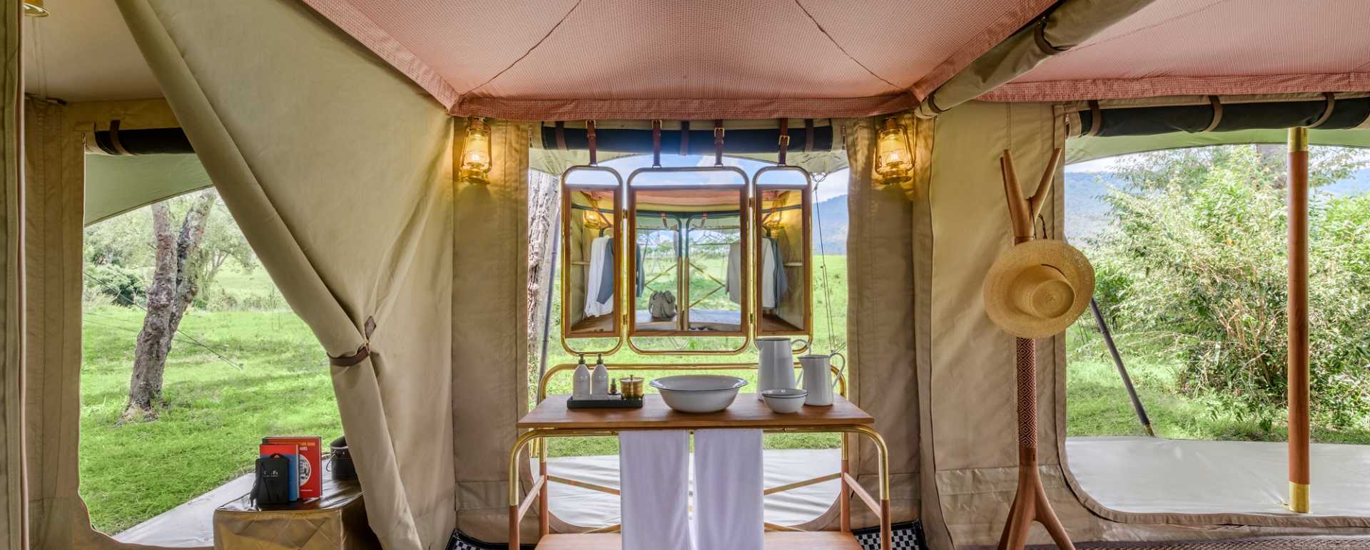 Angama Safari Camp - Vanity with a View 