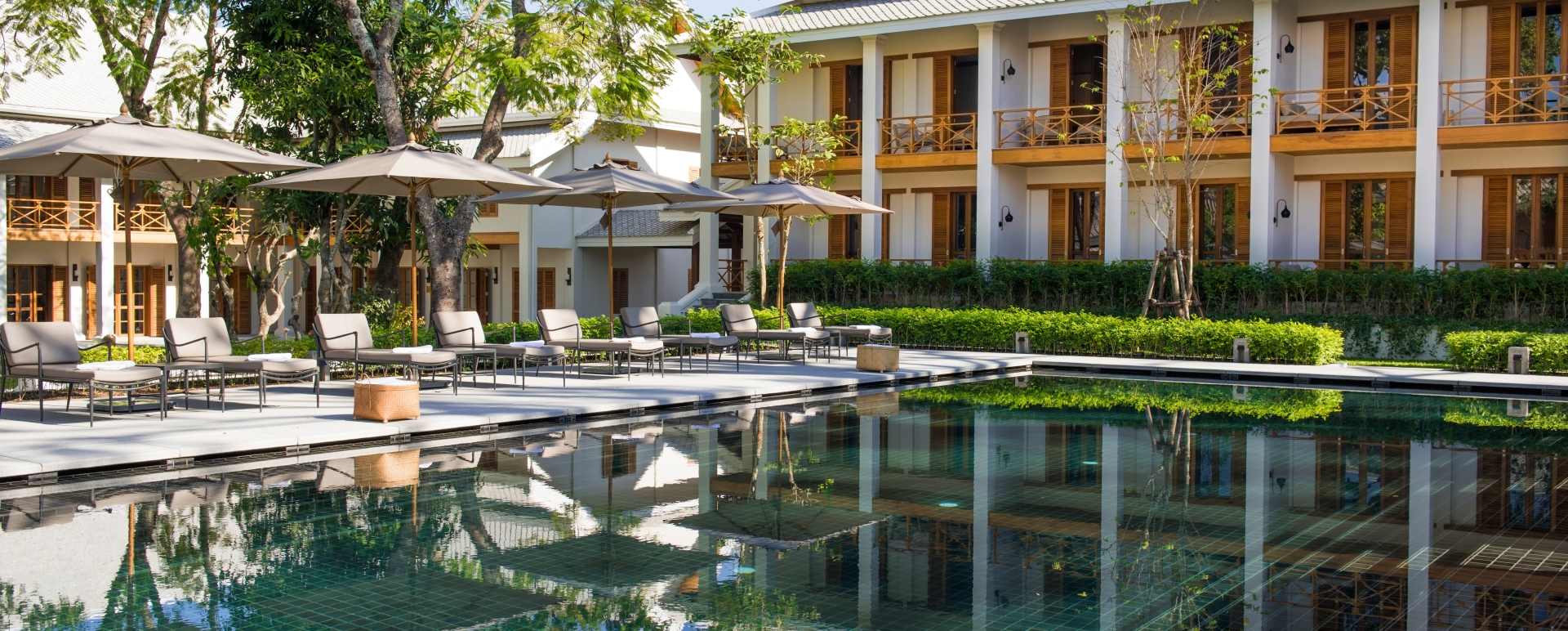 Pool & Rooms - Avani+