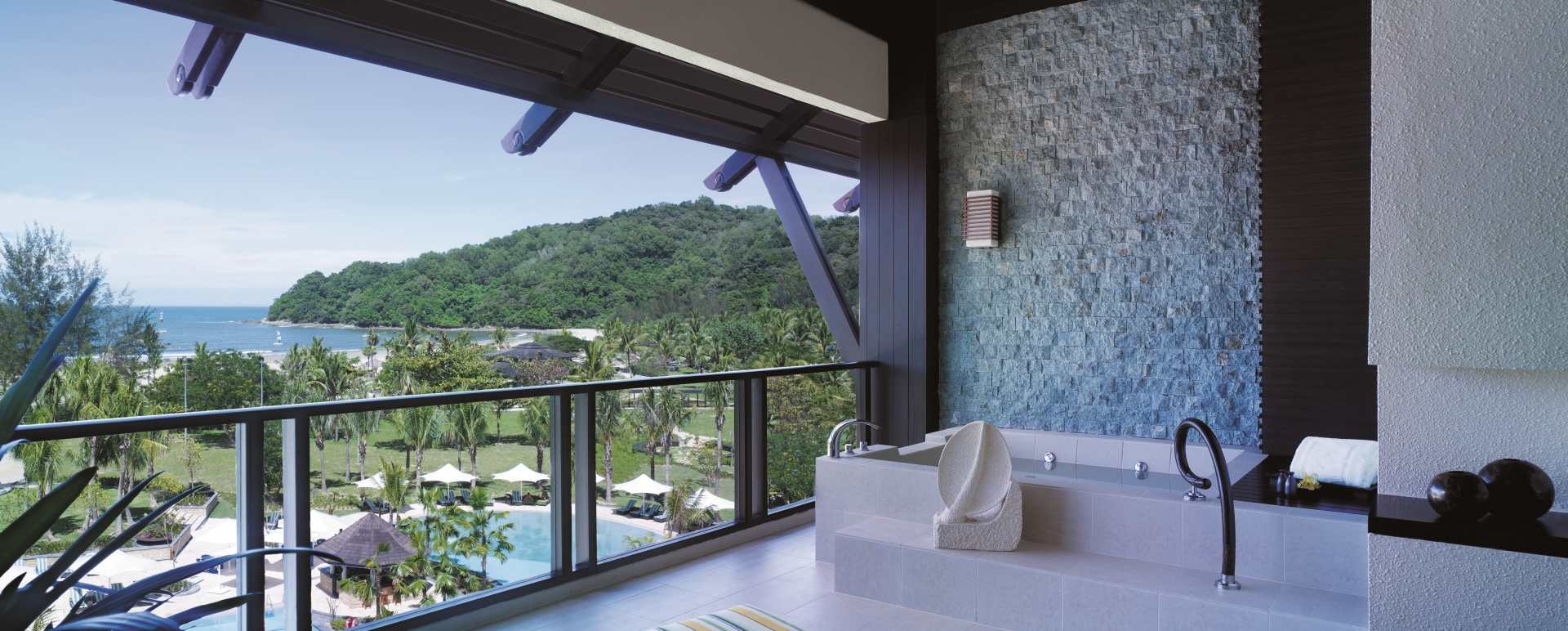Ocean Wing Balcony - Shangri-La Rasa Ria