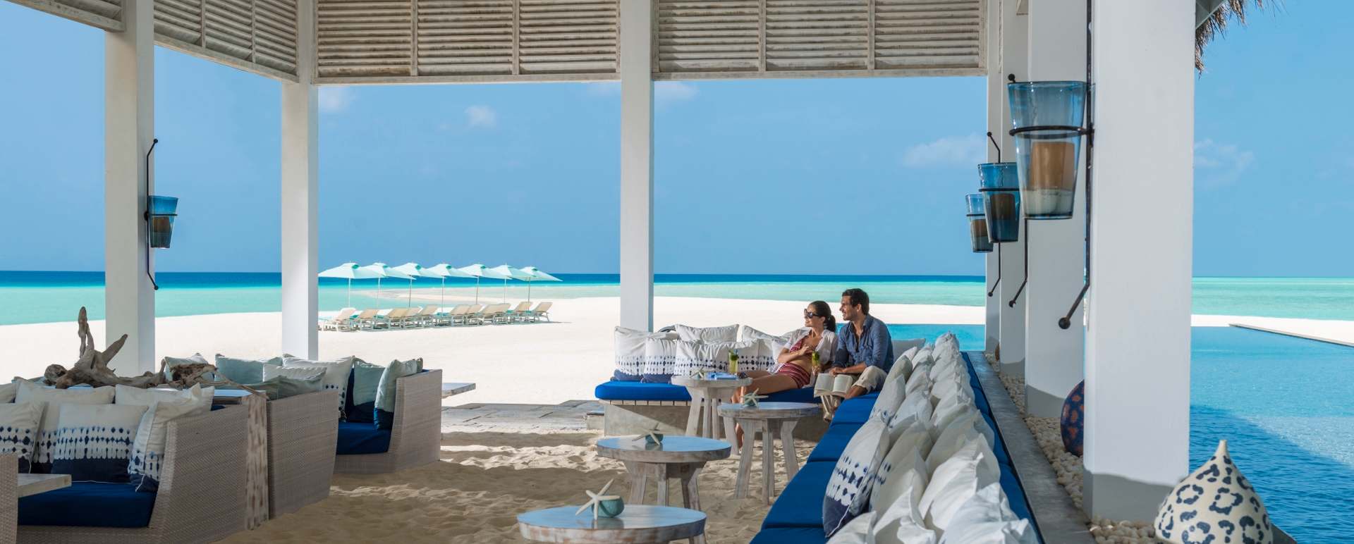 Blu - Sandfloor Lounge - Four Seasons Resort Maldives At Landaa Giraavaru