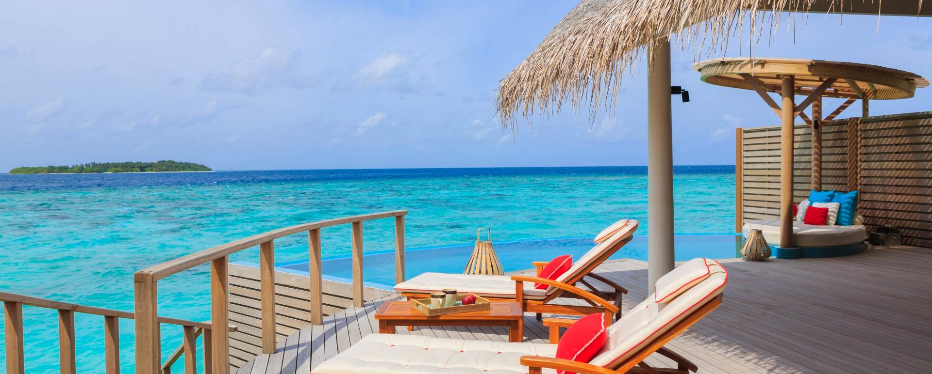 Water Pool Villa Sundeck - Milaidhoo