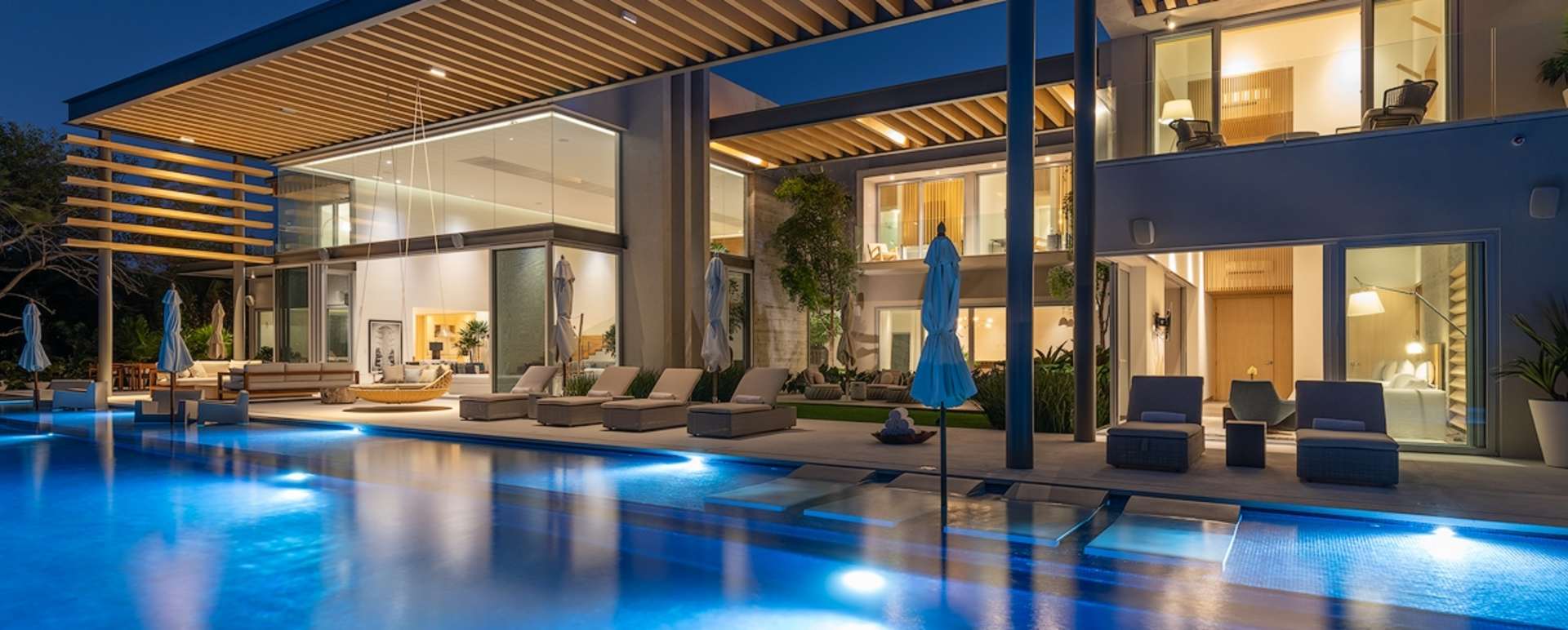 Pool at night 