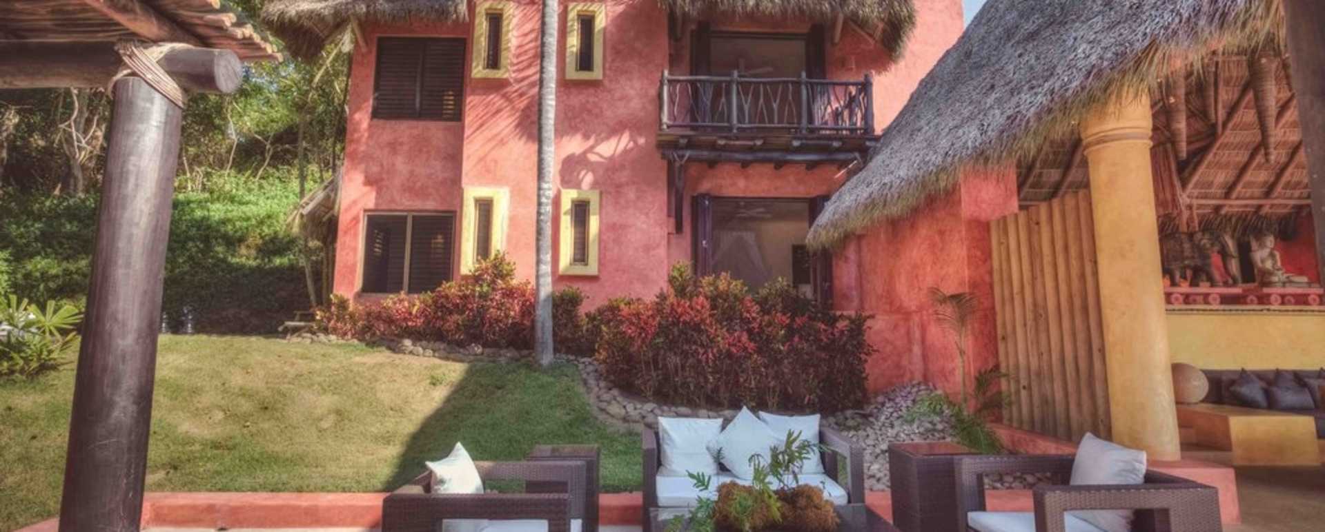 Outdoor Lounge 