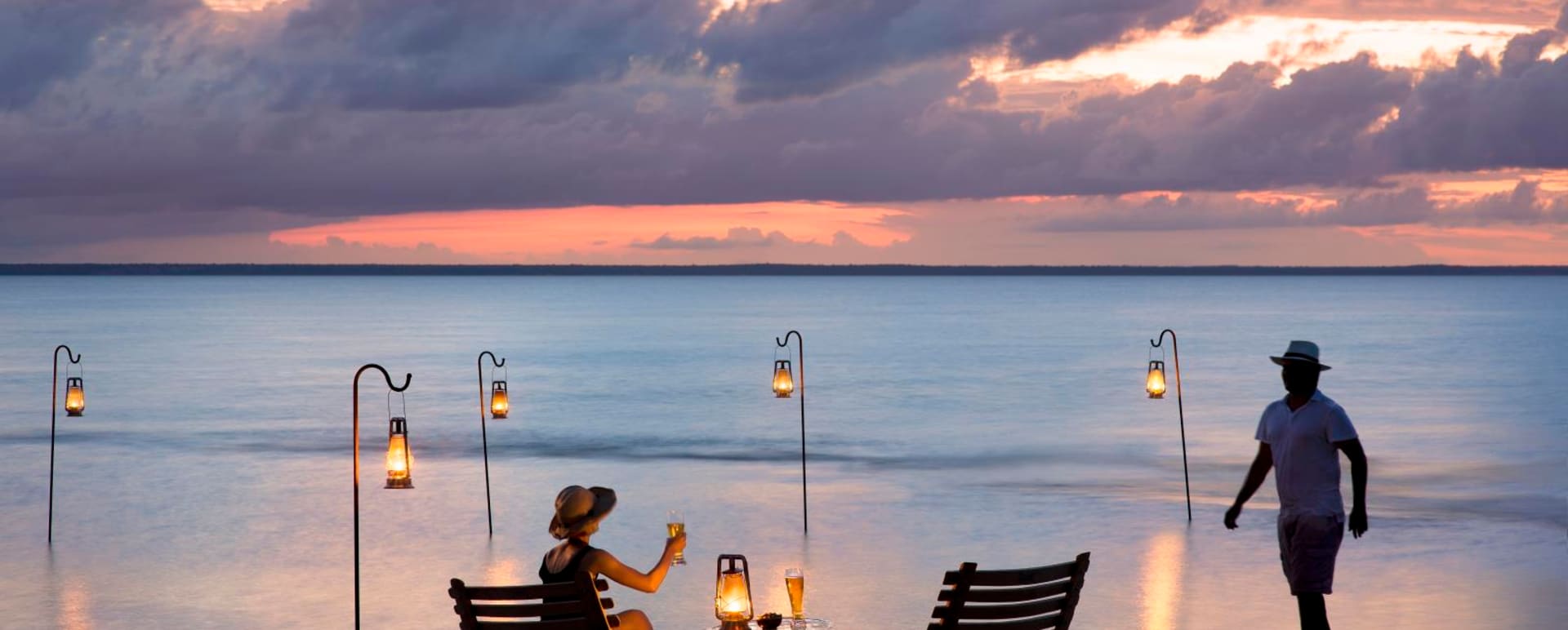 Sunset drinks - Benguerra Island Lodge