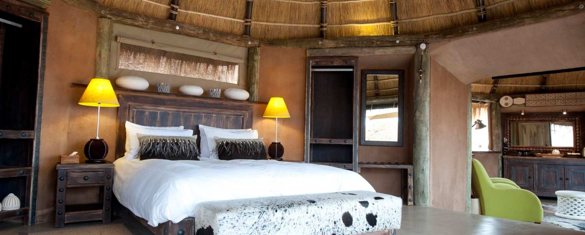 Honeymoon Suite Interior - Camp Kipwe