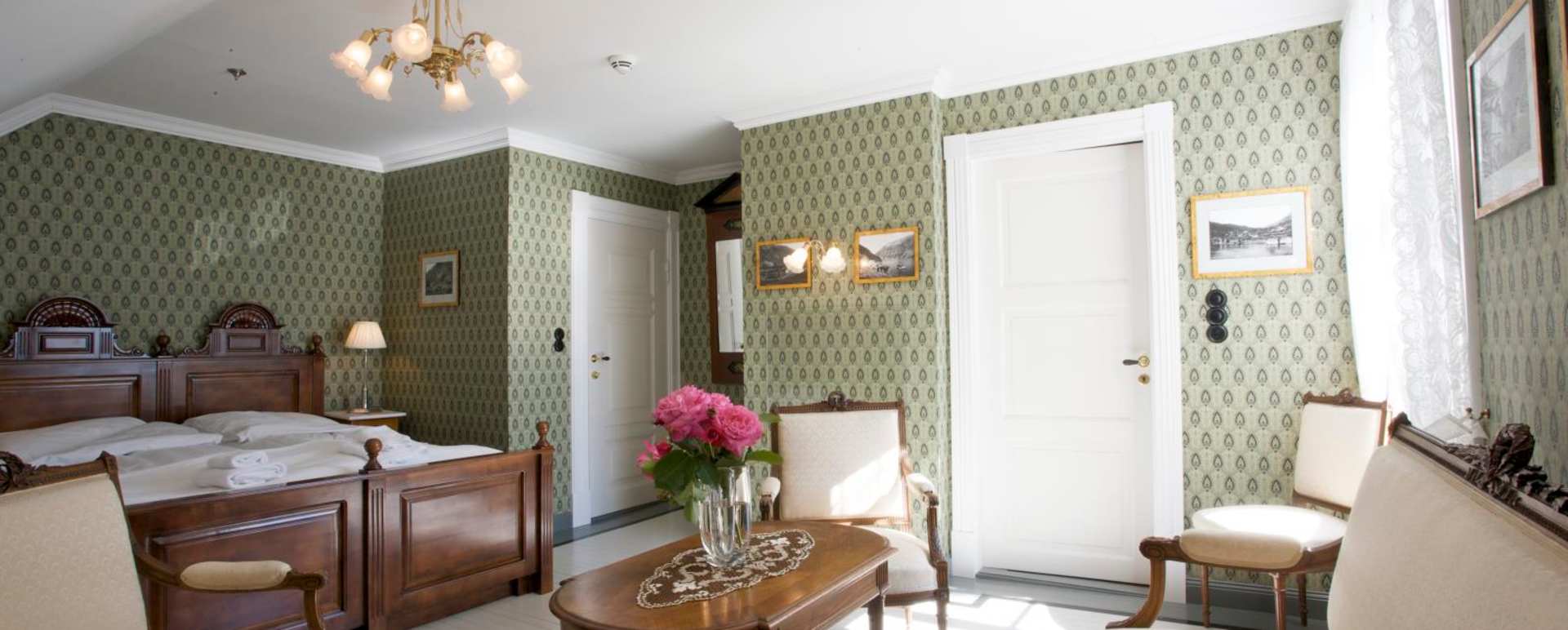Bedroom - Walaker Hotel