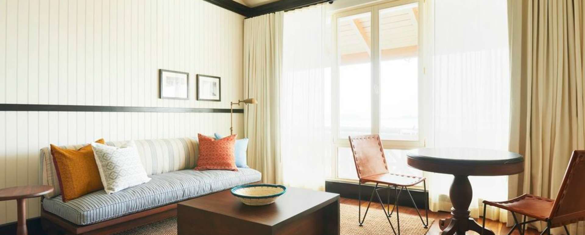 Havana meets New Orleans decor - American Trade Hotel