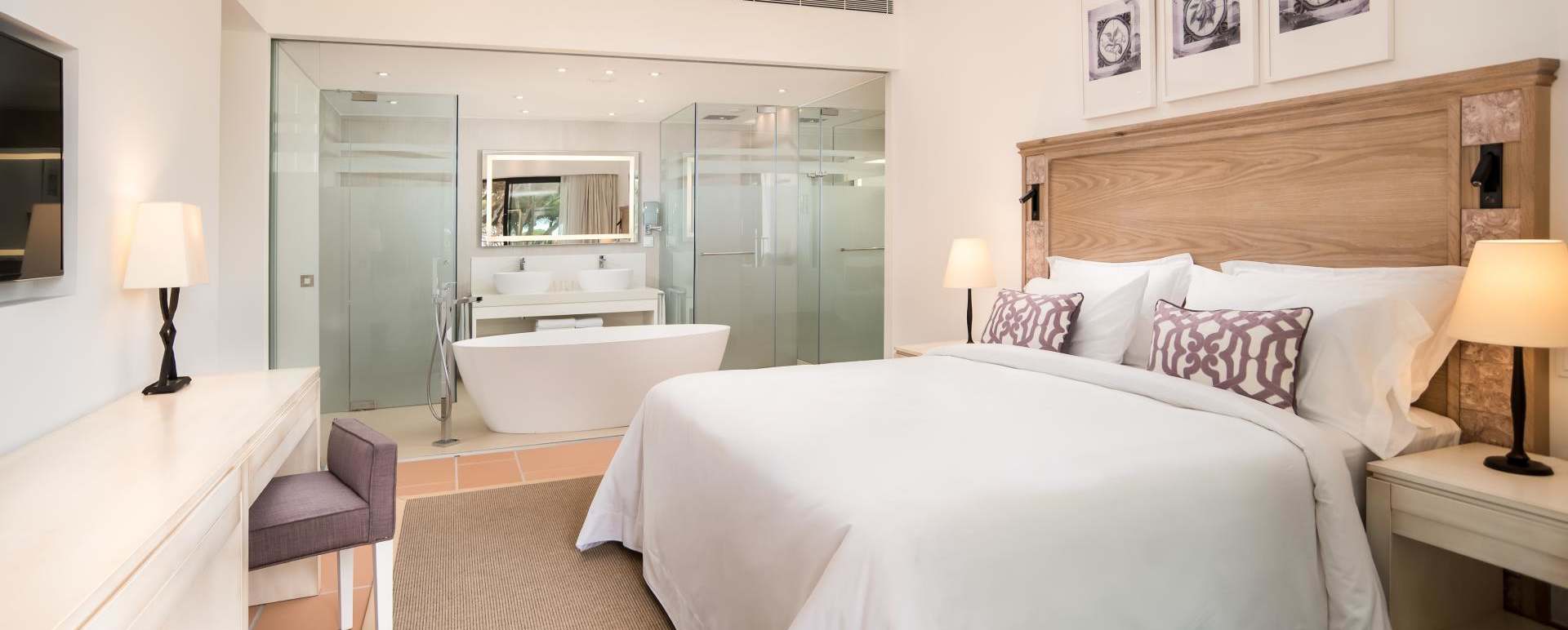 Ocean Suites Master Bedroom - Pine Cliffs
