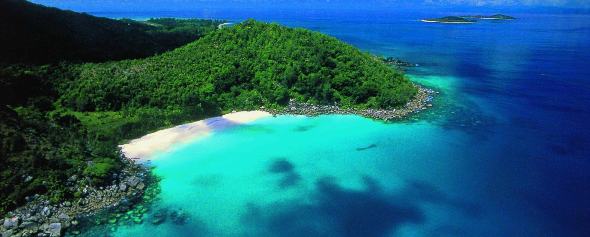 Lemuria Beach, Praslin