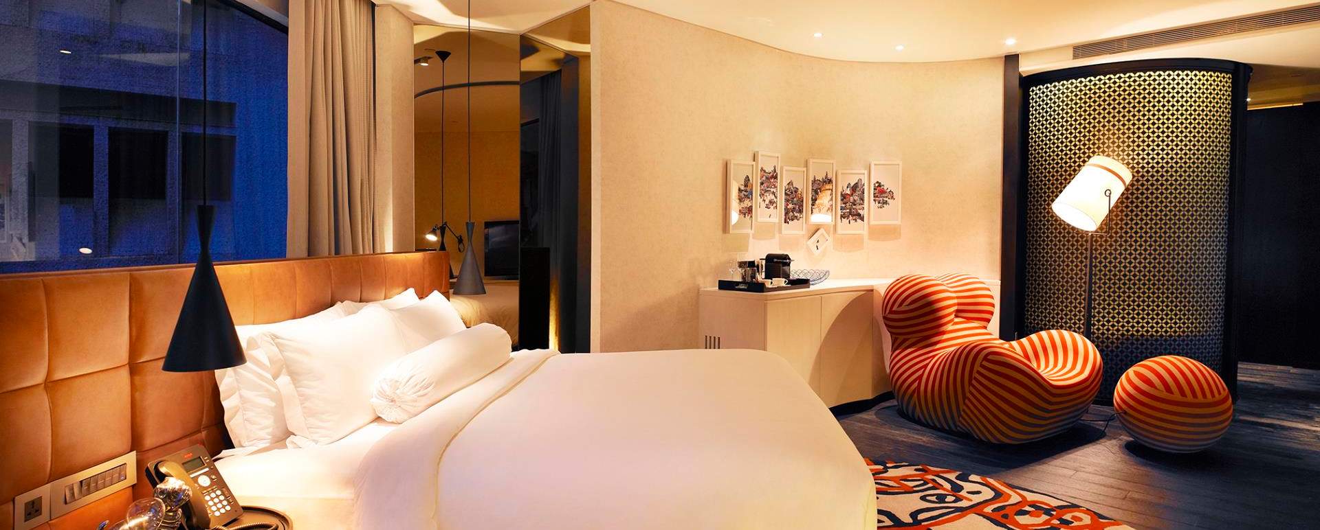 Andy Warhol inspired room - Naumi Hotel