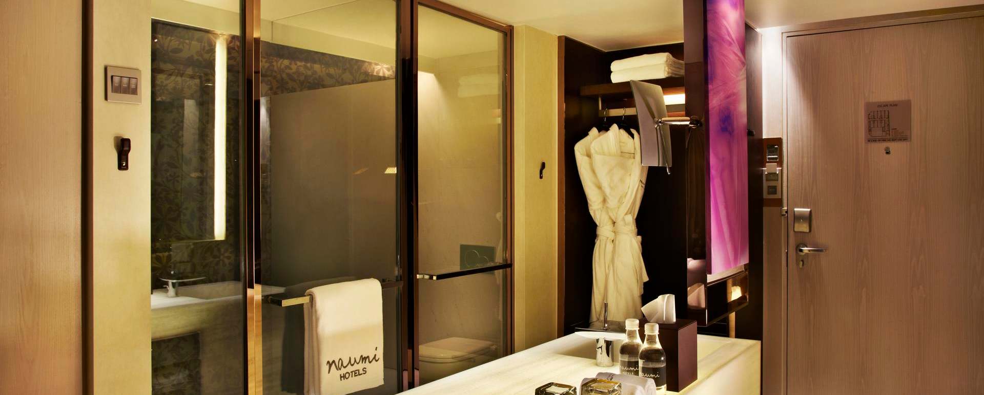 Bathroom - Naumi Hotel