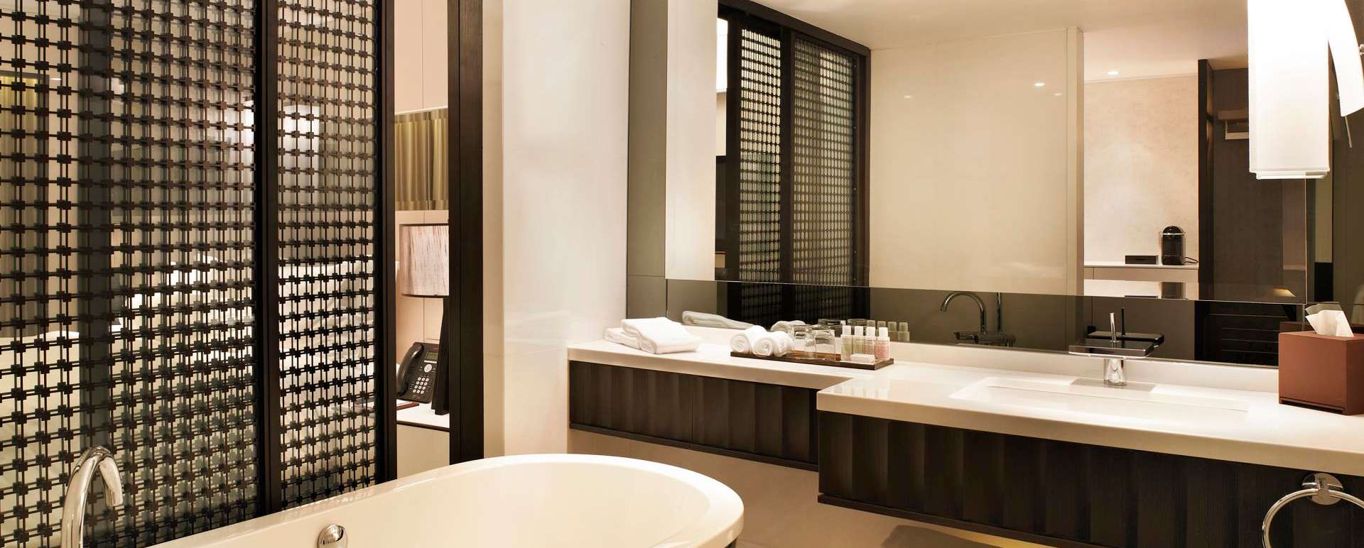 Bathroom - Naumi Hotel