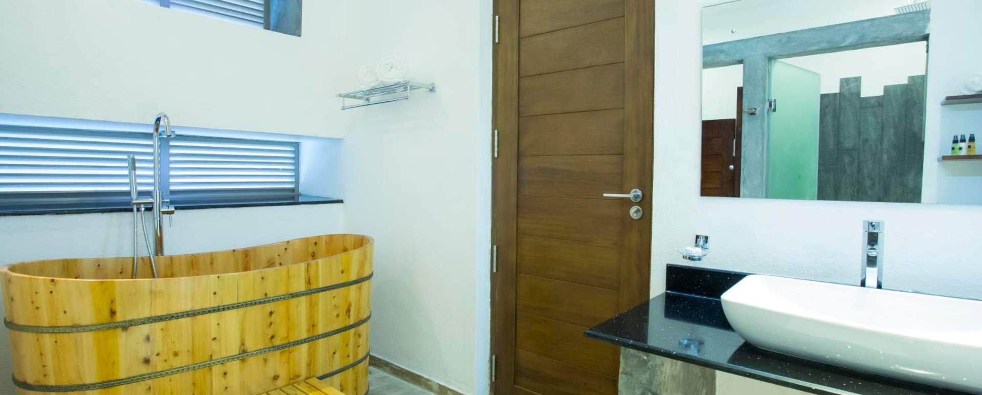 Deluxe Bathroom - Aliya Resort & Spa