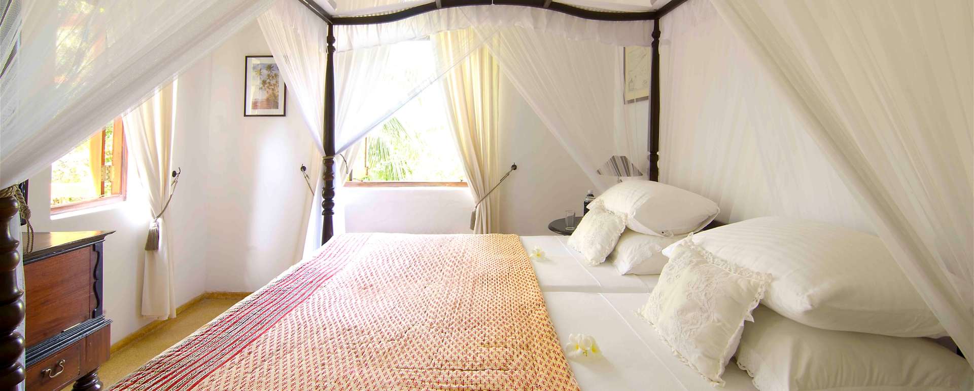 Main House Bedroom - Why House
