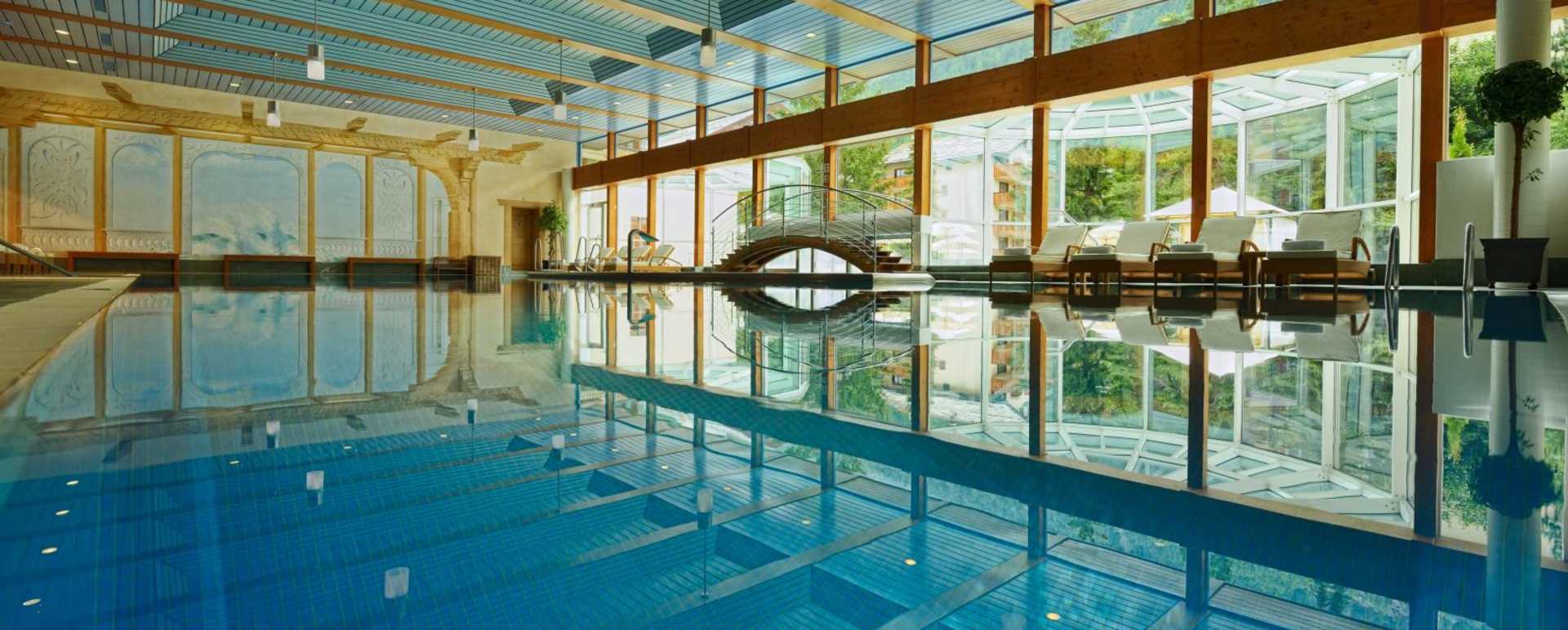 Indoor pool - Mont Cervin Palace