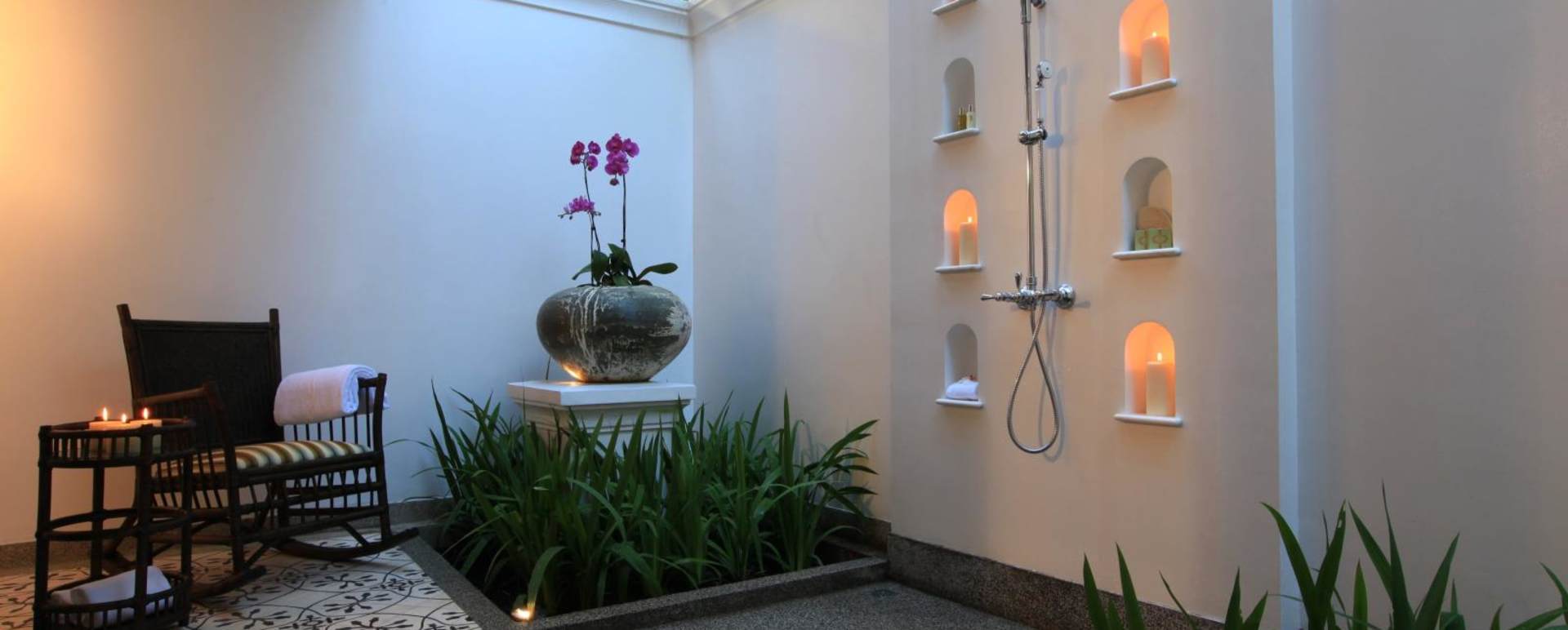 Rajah Brooke Outdoor Shower - 137 Pillars House