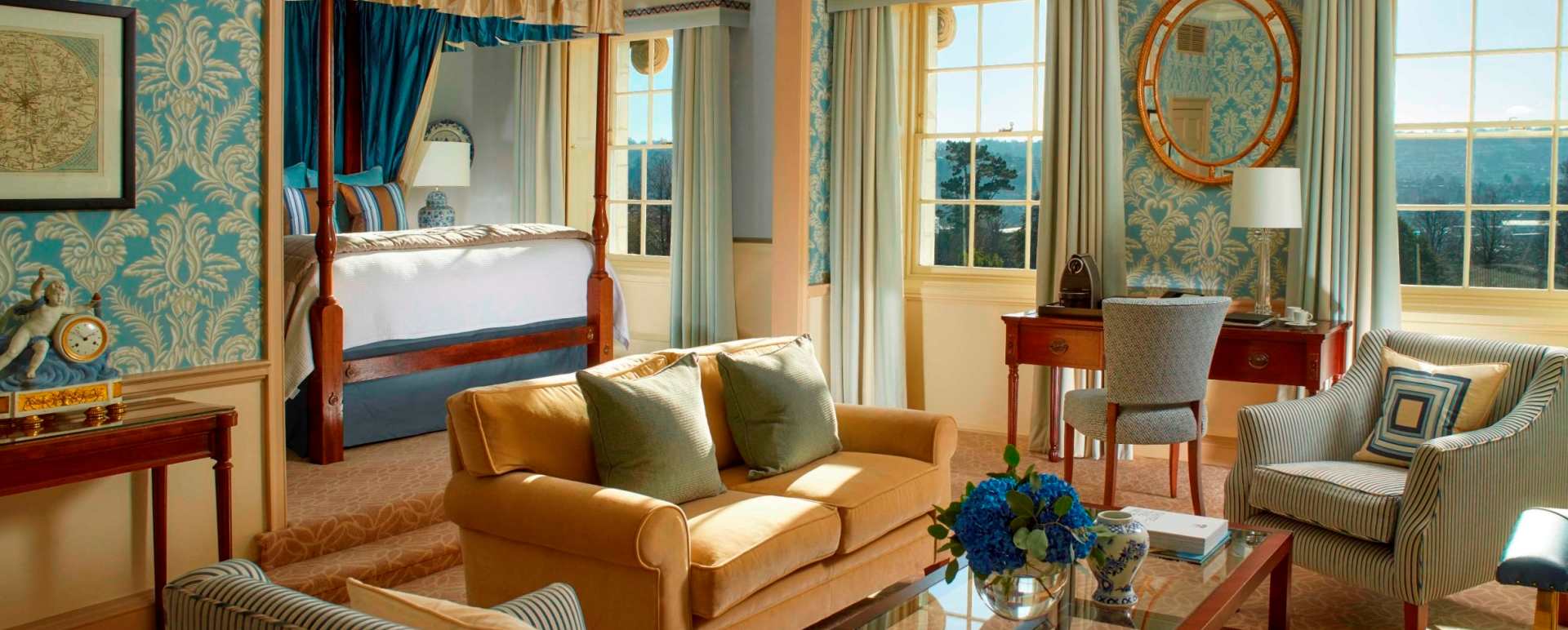 Deluxe Suite 